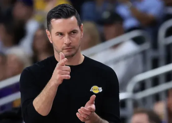 v站-雷迪克谈下半场：继续分享球权，继续全力反击